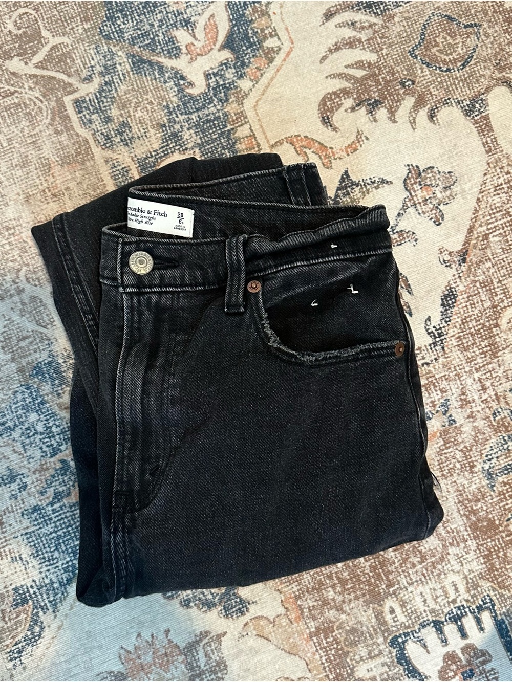 Abercrombie jeans size 28/6